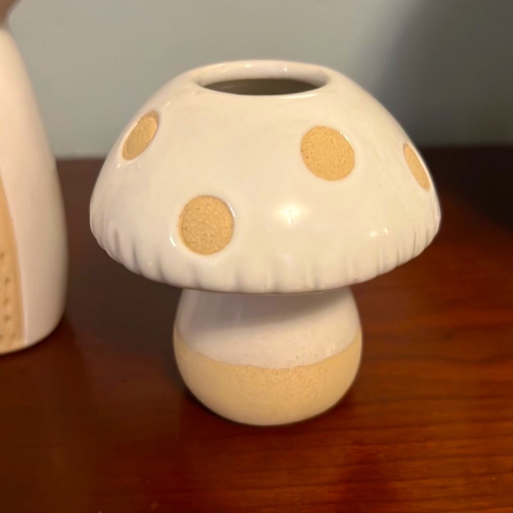 Sandstone mushroom figure